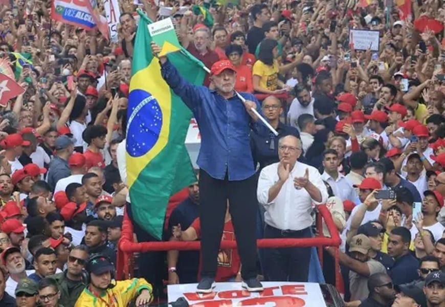 Resultado da eleição no Brasil foi a vitória do nacionalismo e da democracia