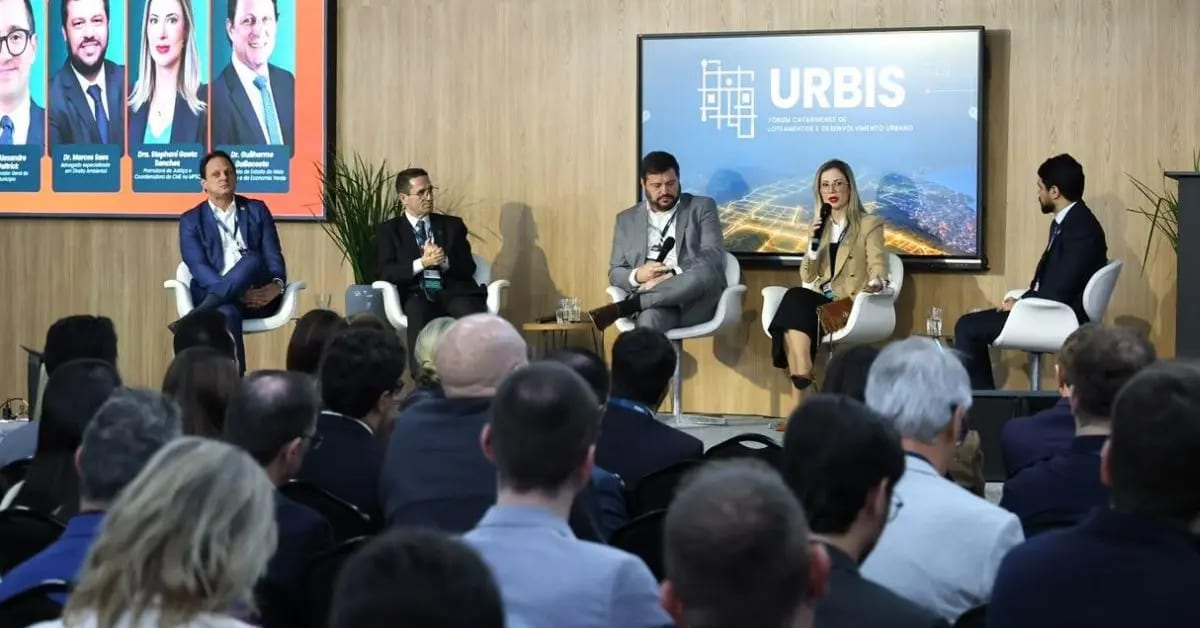 MPSC detalha fiscalização de loteamentos no URBIS 2026 em Florianópolis