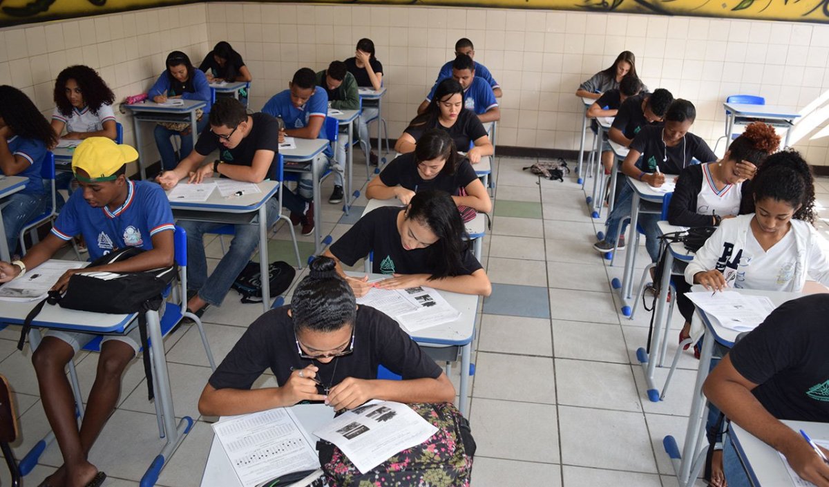 Nova lei cria ‘Educação Política e Direitos da Cidadania’ e pode enfraquecer Sociologia e Filosofia