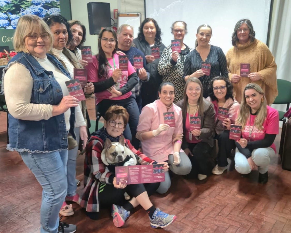 FOTOS: Outubro Rosa com ações de prevenção, acolhimento e saúde em Canela e Gramado