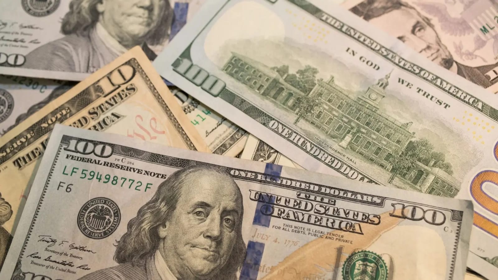 Dólar sobe 0,17% e retorna à faixa dos R$ 5; veja o que aconteceu