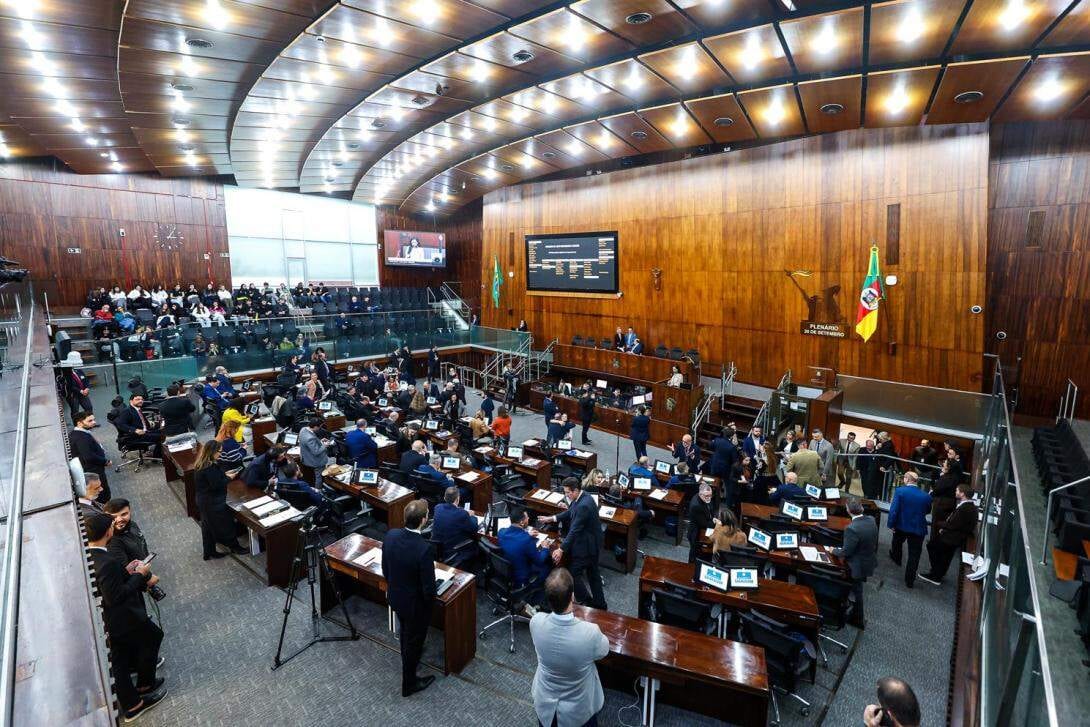 PL e PT são os partidos que mais elegeram deputados estaduais; veja ranking