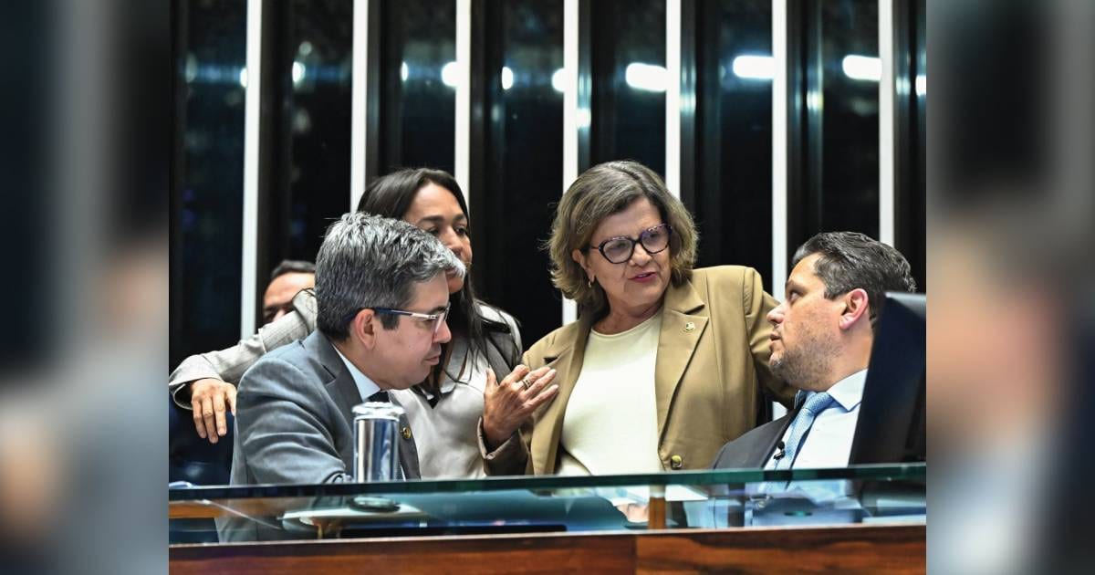 Governistas avaliam ‘tudo ou nada’ para emplacar PEC do fim da escala 6×1