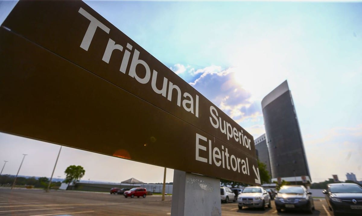 TSE determina que Meta e X apresentem relatórios a cada seis horas sobre publicações de Nikolas e Marçal