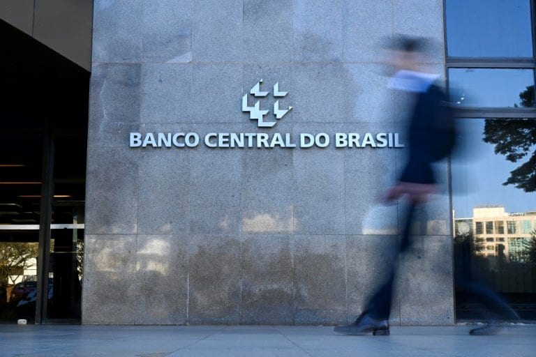 BC alerta: choques de oferta podem manter Selic alta em 14%