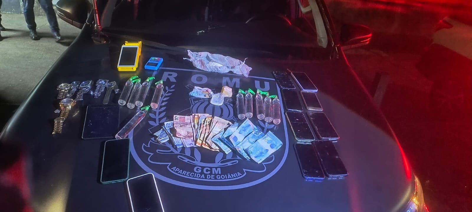 Operação em Aparecida interdita quatro estabelecimentos e prende suspeito por tráfico