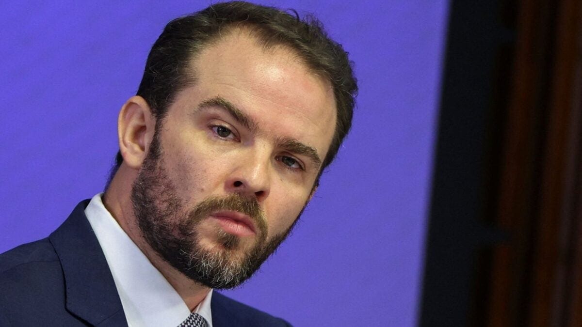 Governo Deve Manter Subsídios a Combustíveis em 2027 Se Cotação do Petróleo Seguir Alta, Diz Durigan