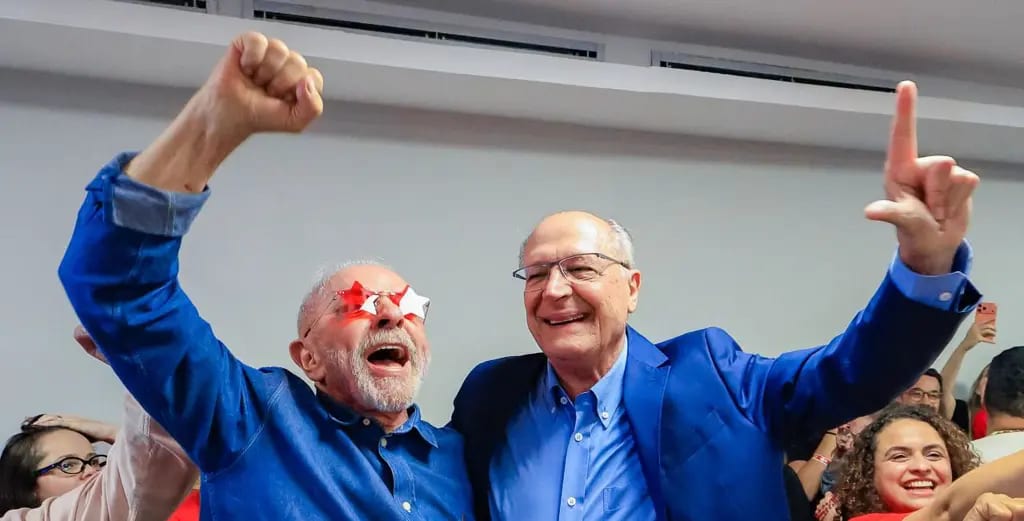 Após virada histórica, Lula é eleito presidente por mais de 64 milhões de pessoas e comandará o Brasil pela quarta vez