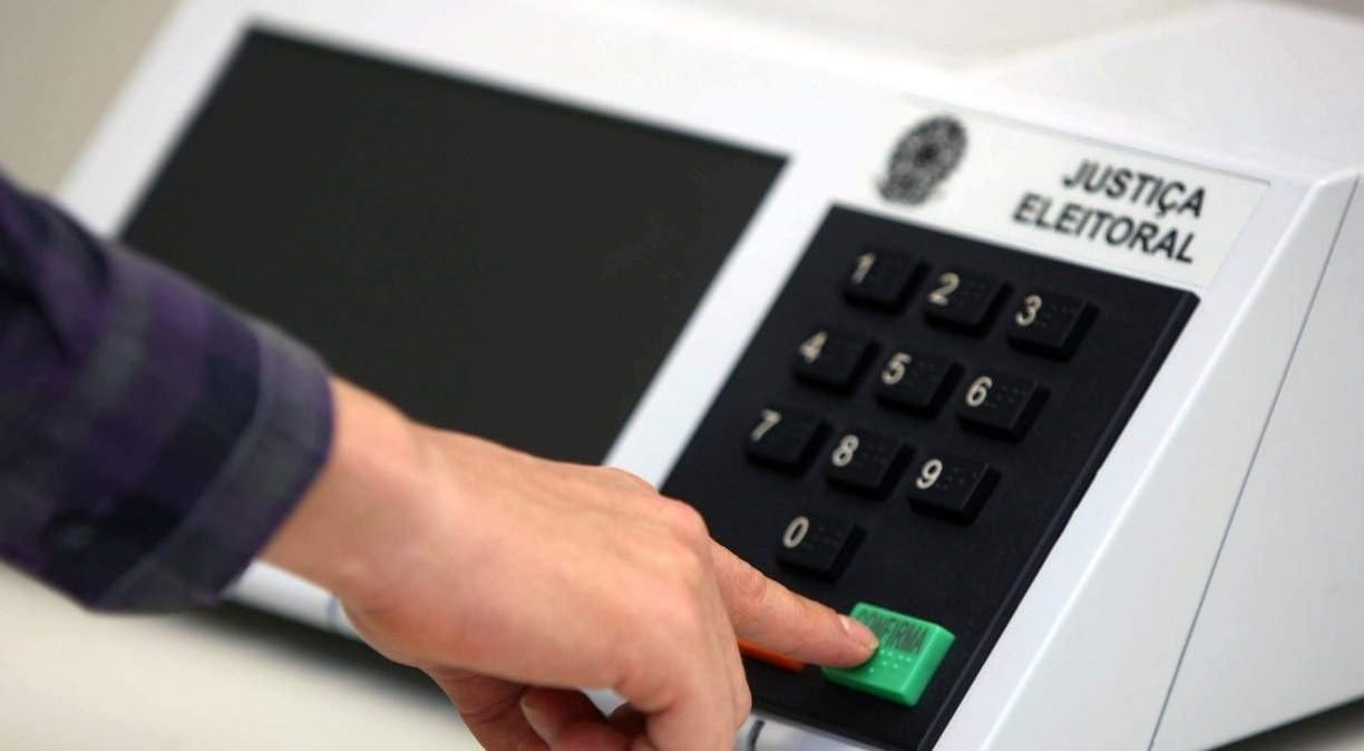 TSE verifica sistemas e imprime zerésima do banco de totalização