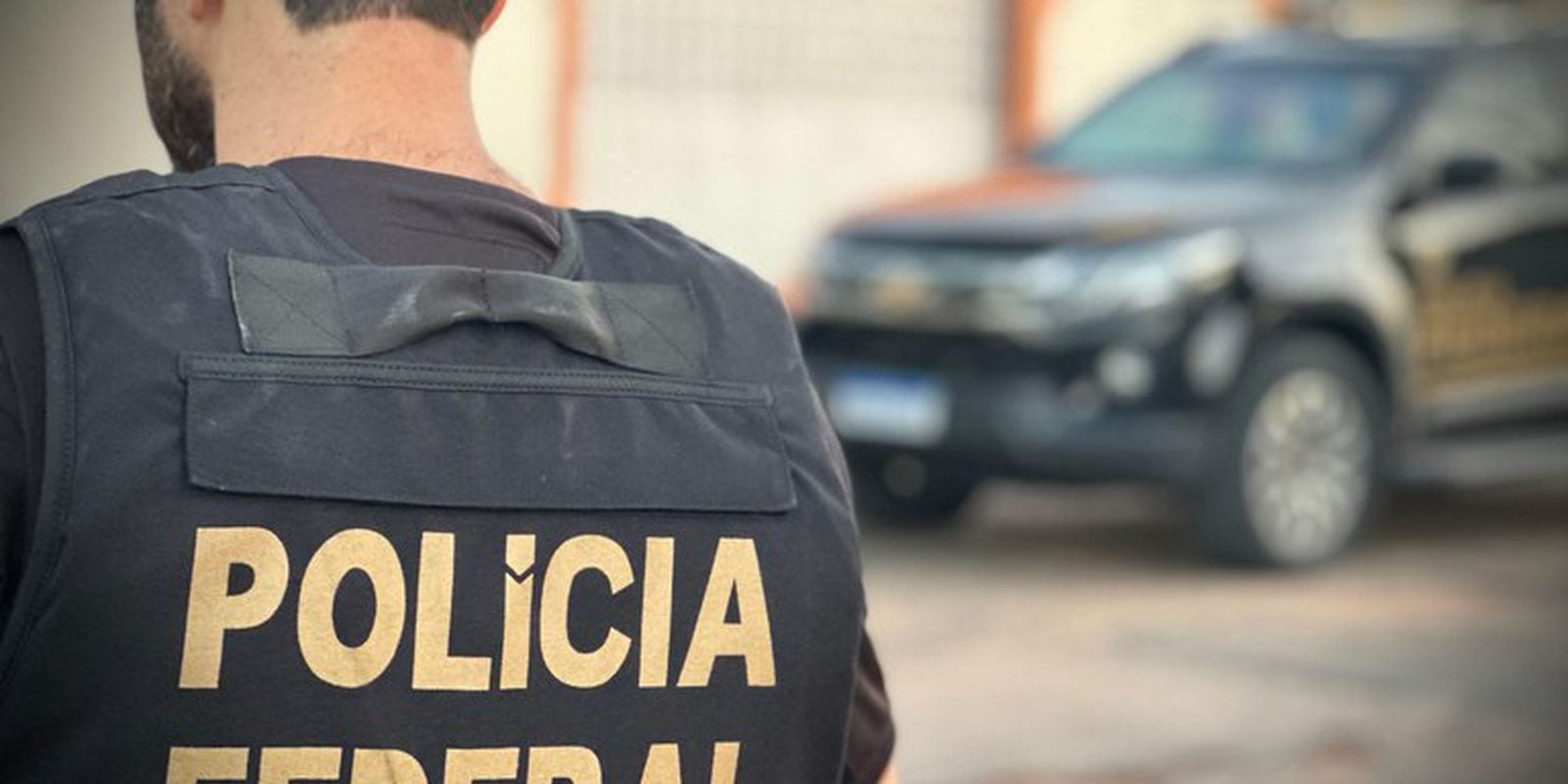 PF investiga broches-câmera usados para gravar votos no RJ