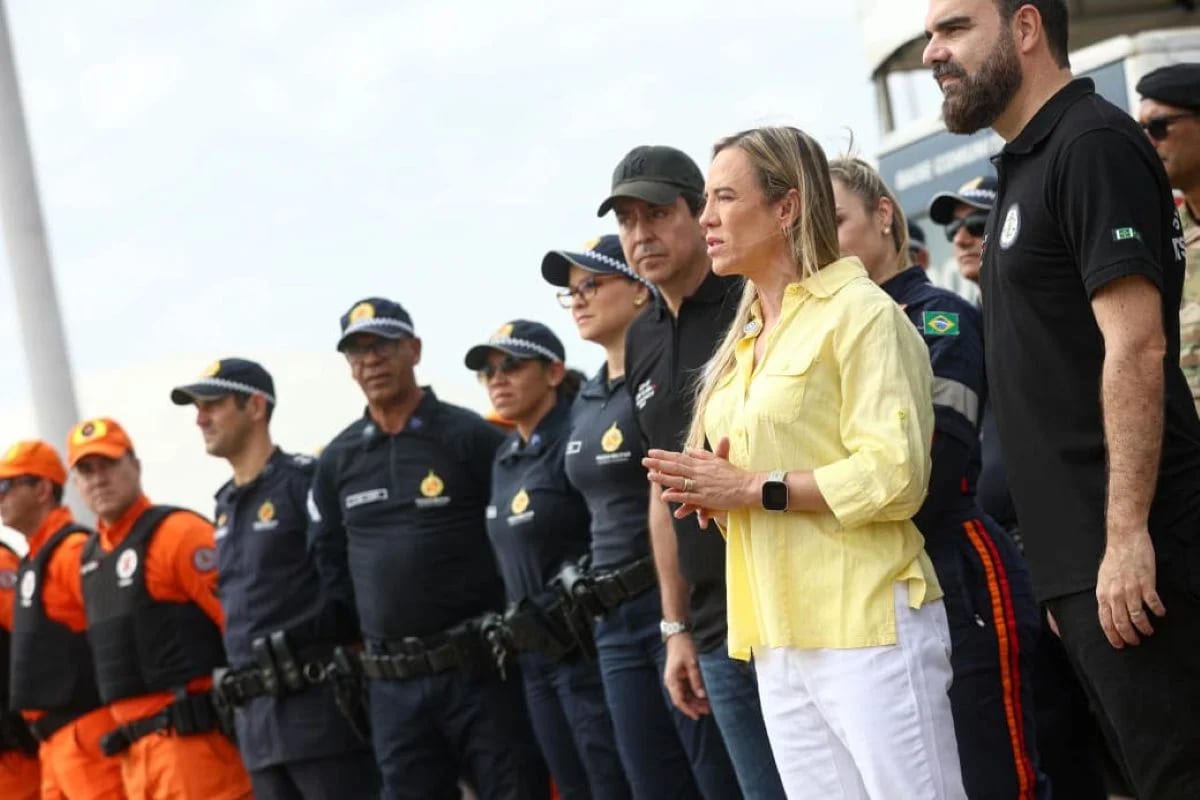 Celina visita centro de operações da SSP durante desfile de 7 de Setembro