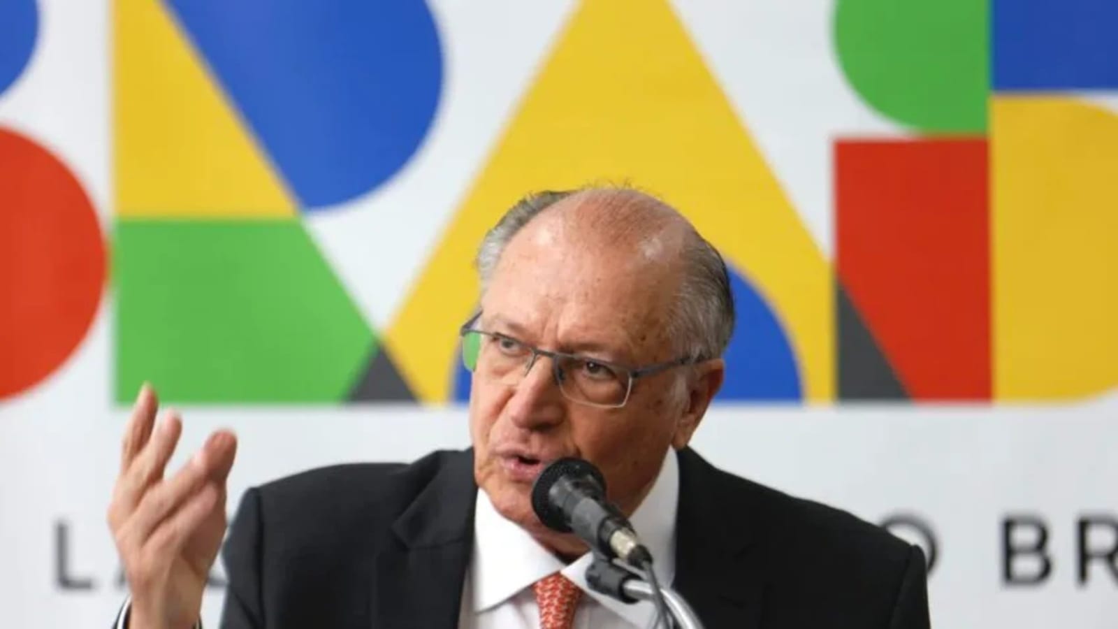 Brasil pode virar maior exportador de alimentos até 2027, diz Alckmin