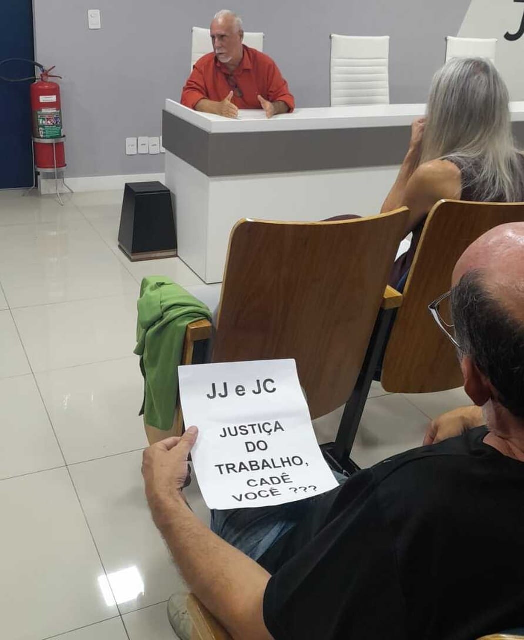PL 14.579 quer barrar contratos com empresas devedoras