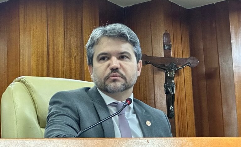 Câmara de Goiânia aprova licença para vereadores assumirem suplência em outros entes