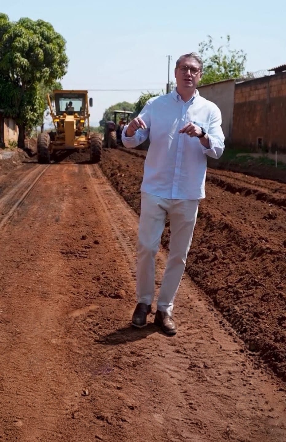 Dr. Lucas anuncia pavimentação em três bairros de Águas Lindas