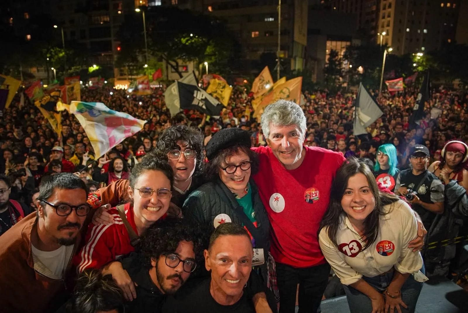 Juventude lota Praça Franklin Roosevelt no ato 'Contra-atacar'