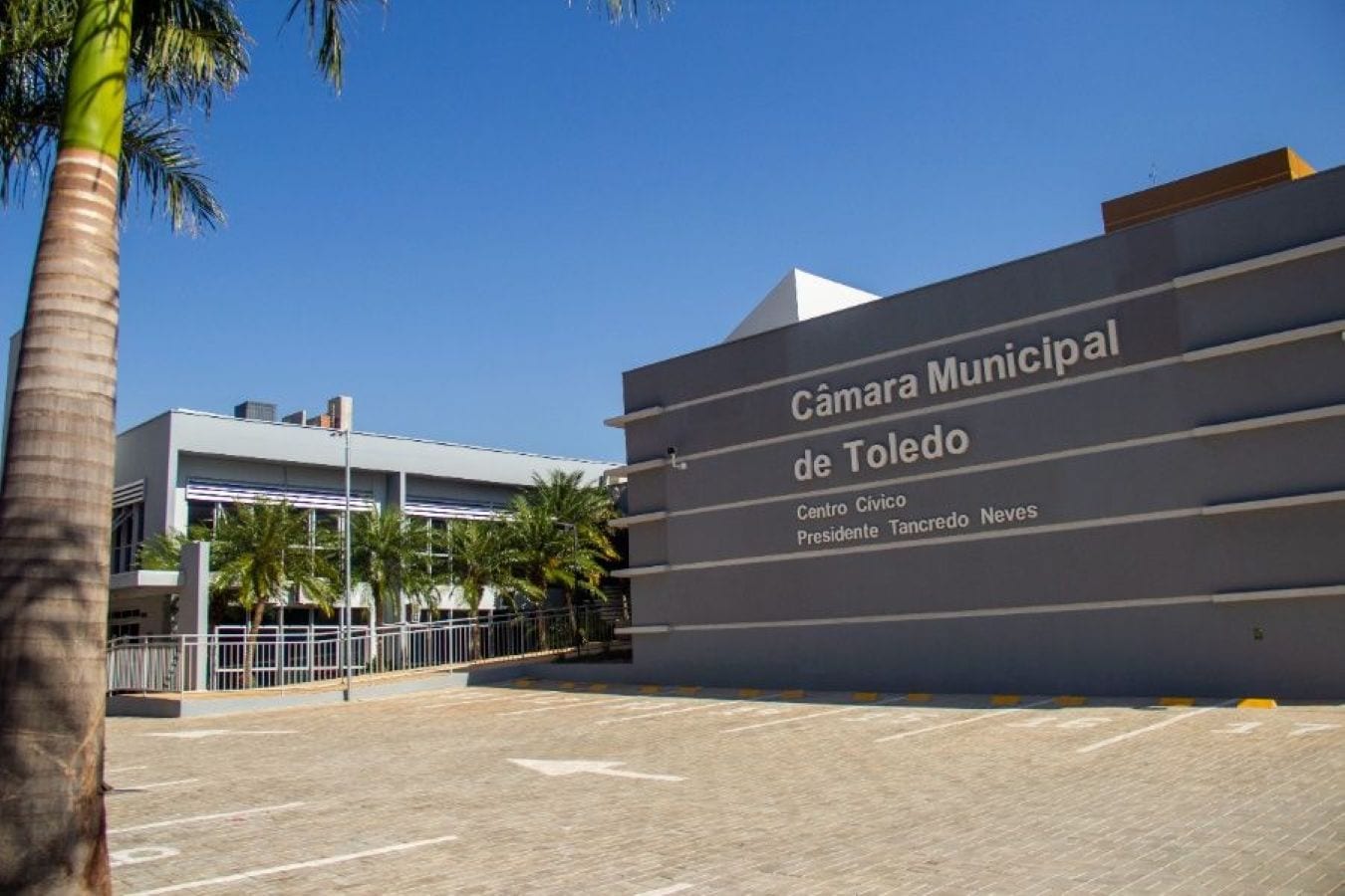 Câmara de Toledo suspende licitação para sistema digital; EMDUR altera edital