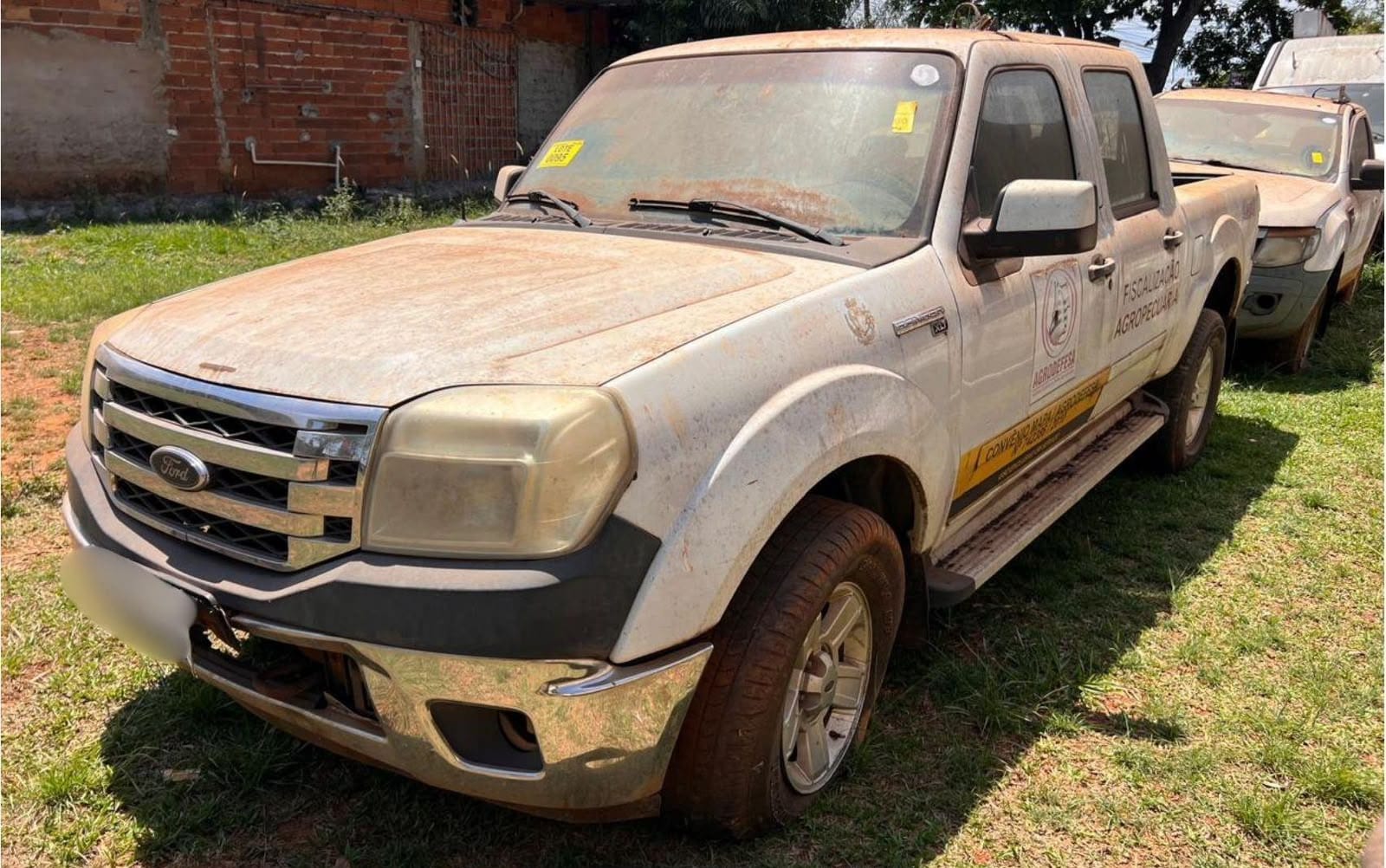 Governo de Goiás coloca à venda 143 veículos em leilão; Caminhonetes, motos e até lancha