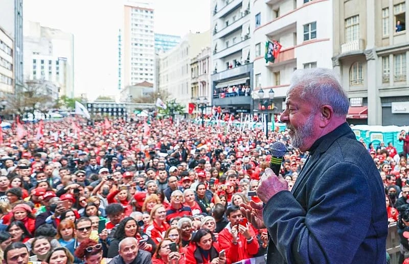 Lula visita Curitiba para comício no próximo sábado (12)
