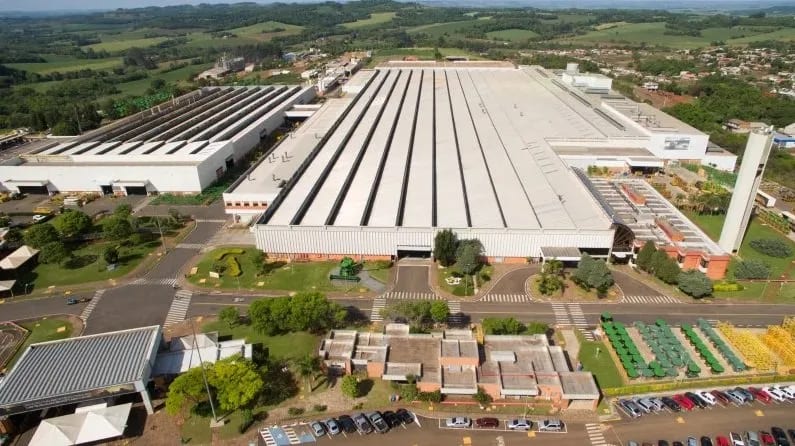 John Deere propõe banco de horas para evitar 150 demissões no RS