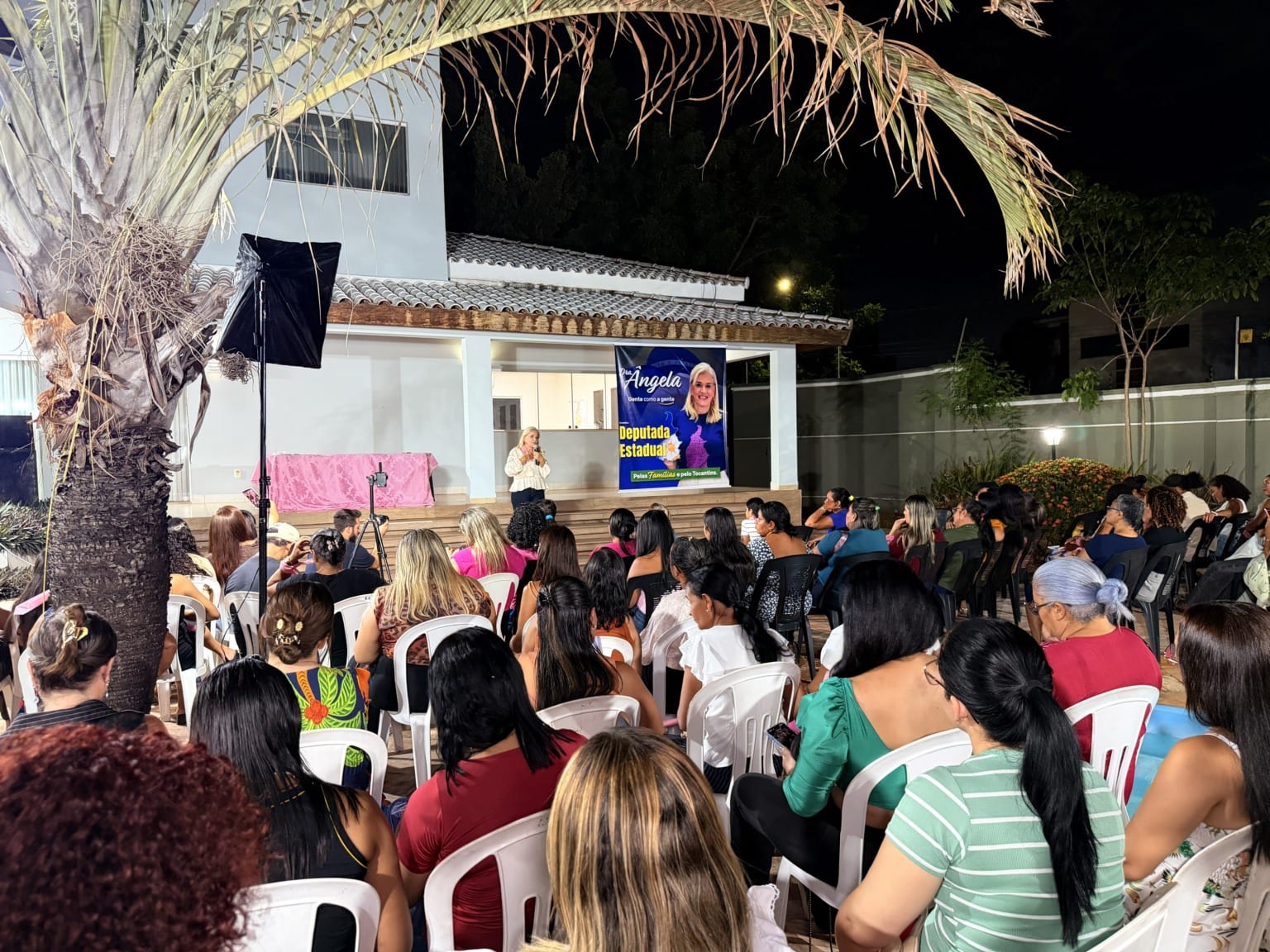 Dra. Ângela da FACIT reúne cerca de 600 mulheres para debater políticas públicas para o Tocantins