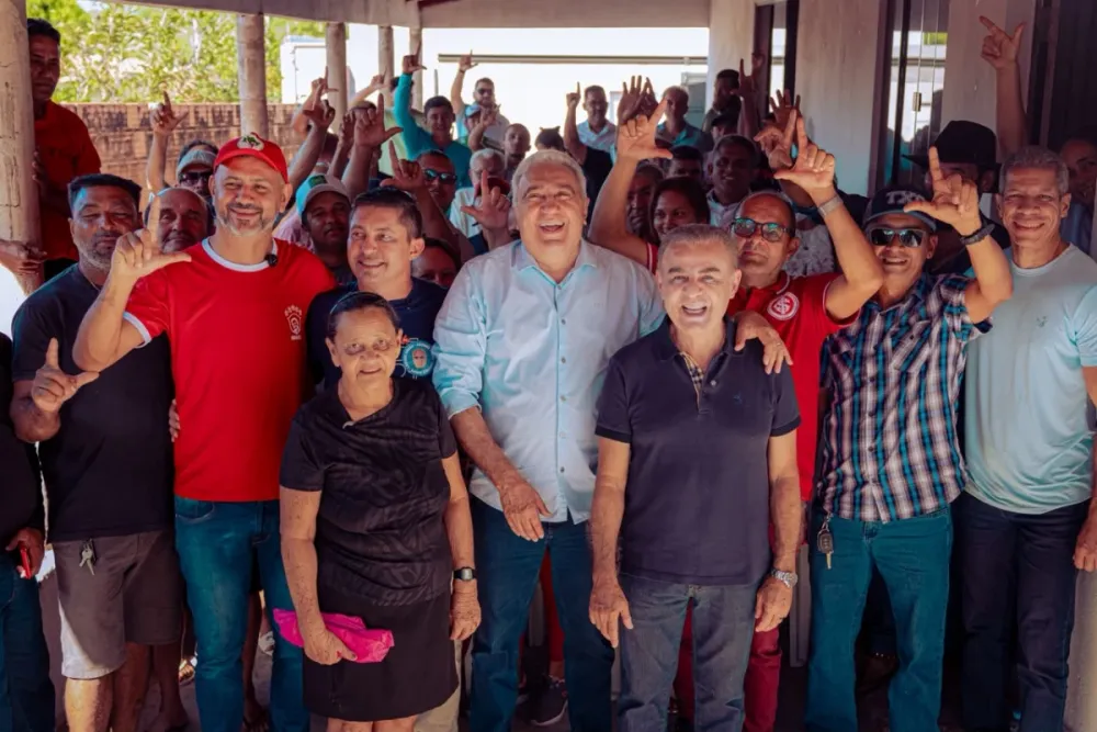 Laurez Moreira recebe apoio popular em Sítio Novo para o governo