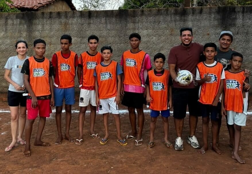 Aparecida cria Arena São Domingos para tirar crianças da rua com esporte