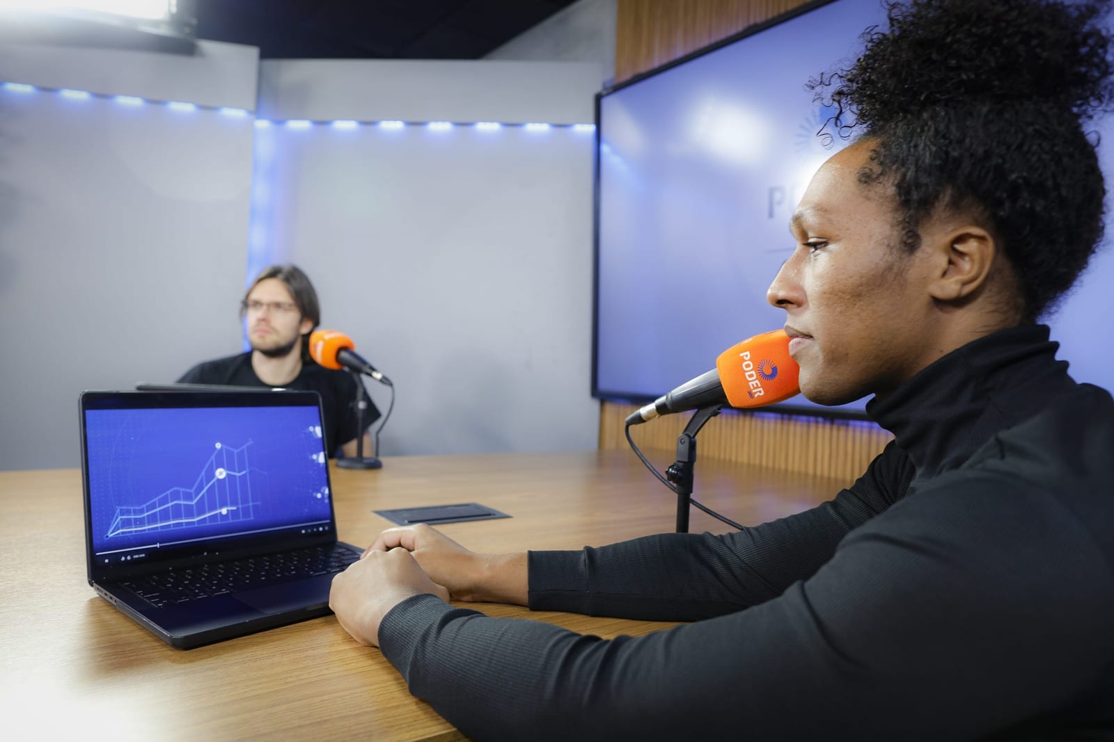 PoderDataCast ao vivo nesta quinta debate segurança pública e pesquisas