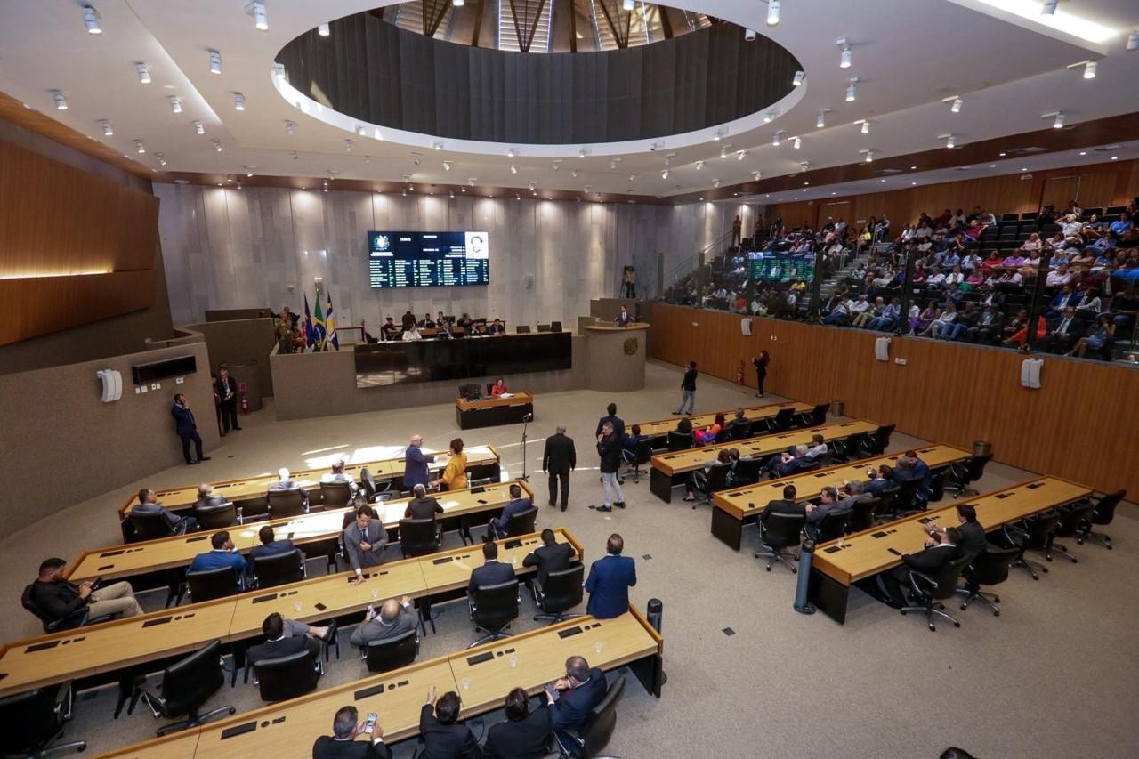 Pelo menos 29 deputados eleitos declararam apoio à reeleição de Raquel Lyra ou são de partidos aliados; veja como devem