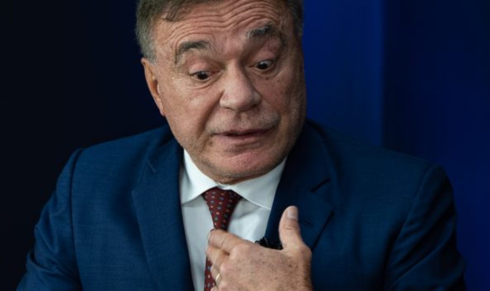 Álvaro Dias desiste da candidatura ao Senado no Paraná