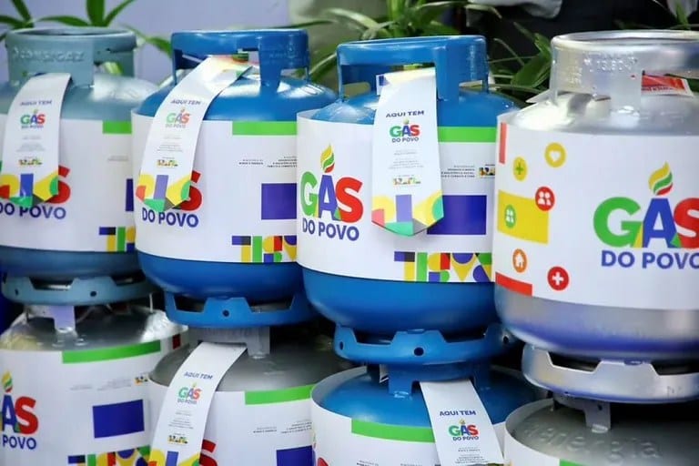 Após eleições, governo nega mudanças na escala 6×1 e cortes no Bolsa Família