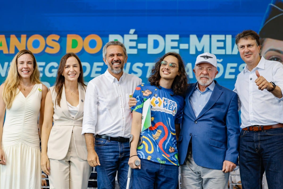 Estudo comprova que Pé-de-Meia, lançado por Lula, é extremamente positivo para a economia
