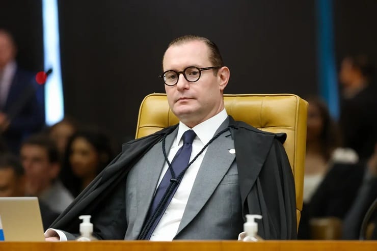 Zanin esclarece que decisão afeta apenas locais com urnas ainda abertas
