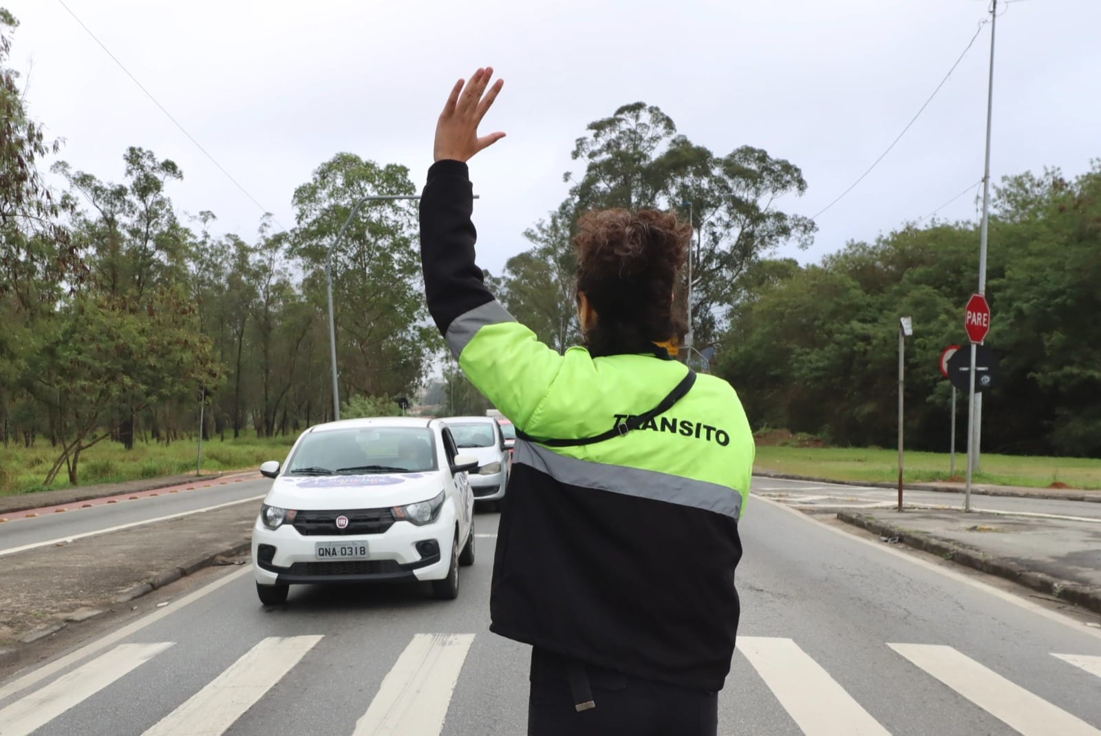 Itaquaquecetuba faz operação especial no trânsito por obras da Sabesp na Alberto Hinoto