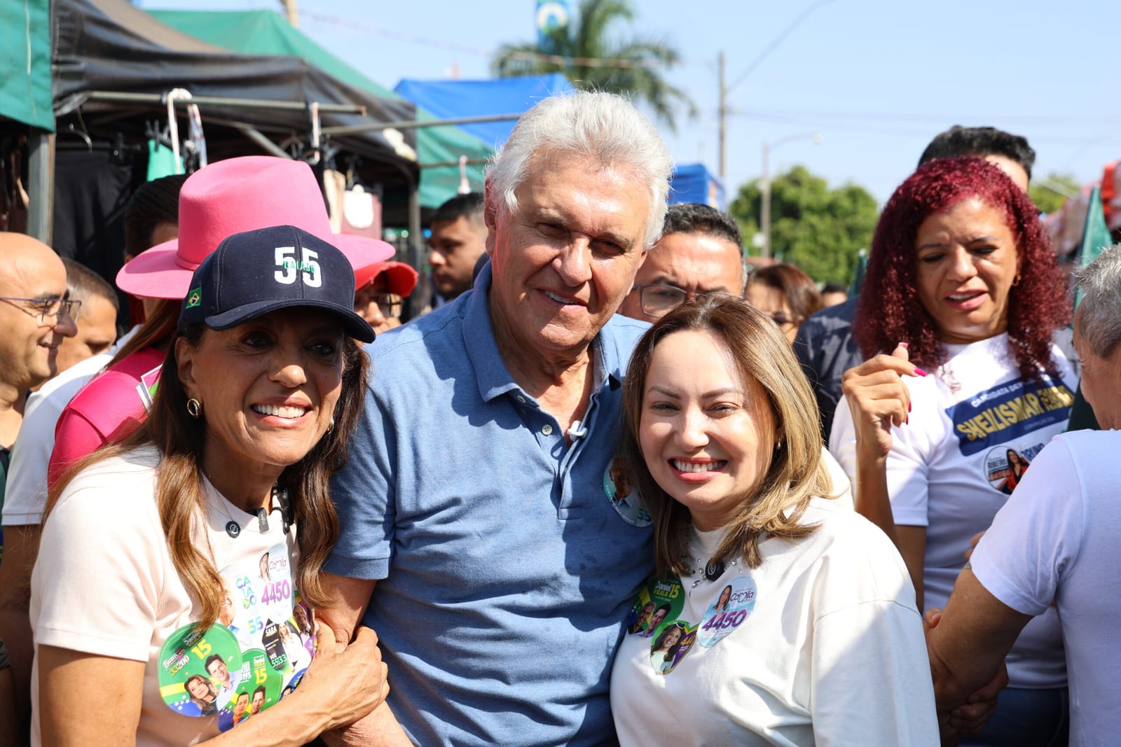 Camila Rosa leva Ronaldo Caiado à Feira do Garavelo