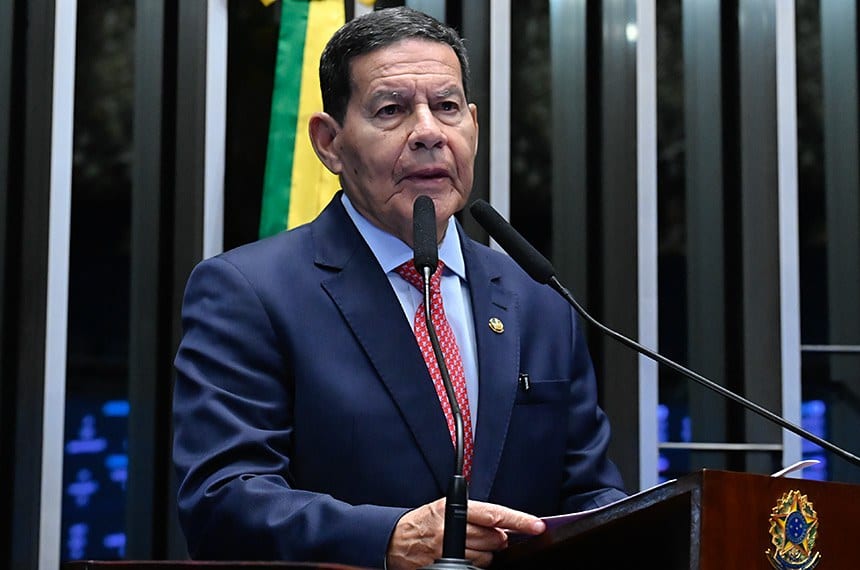 Mourão diz que não abre mão de convicções após ser o único senador contra o fim da escala 6×1