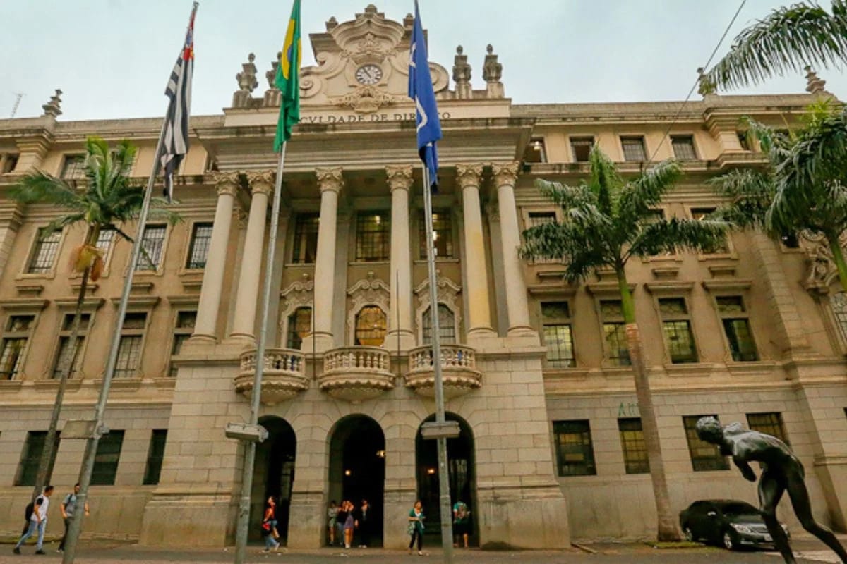 Faculdade de Direito da USP diz que STF não pode ceder a paixões políticas