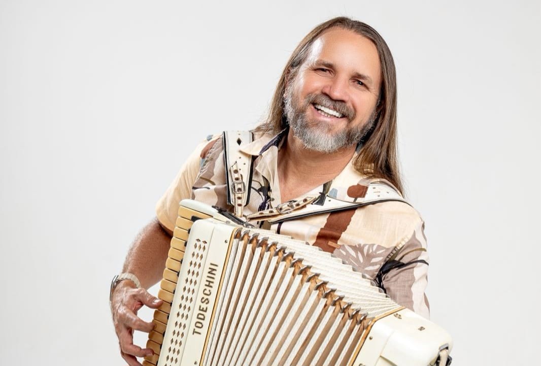 Cantor Dorgival Dantas é confirmado no Festival Gastronômico de Taquaruçu 2026
