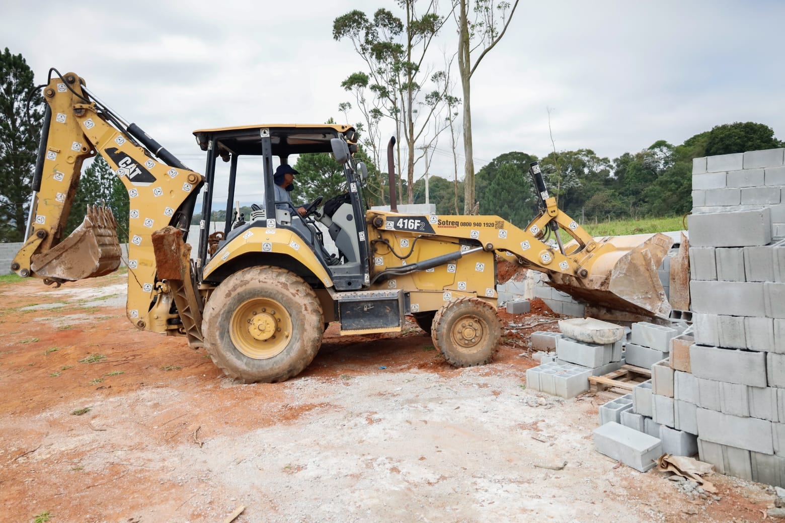 Suzano fiscaliza parcelamento irregular em área de mananciais