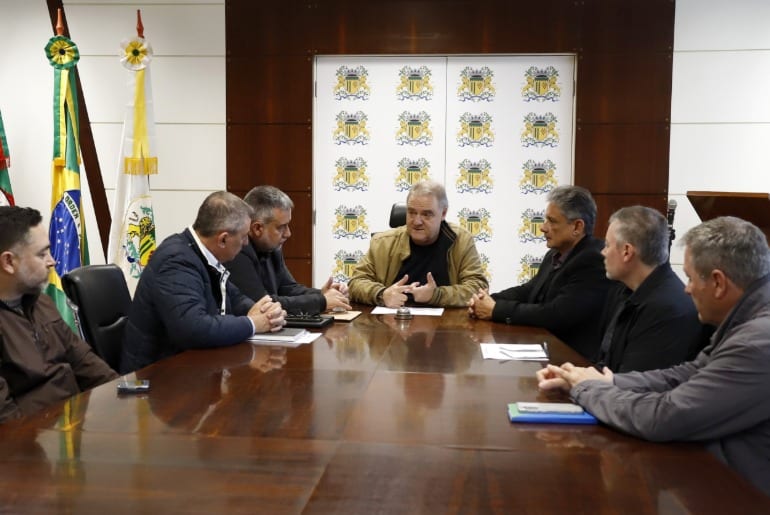 Terracom entrega documentos e apresenta cronograma para Aeroporto da Serra Gaúcha