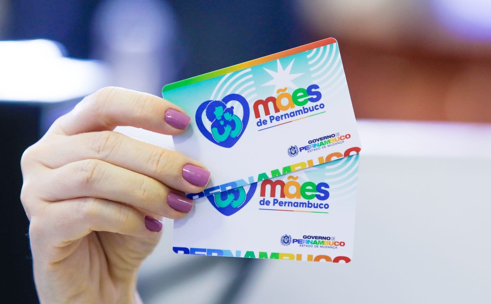 Governo de PE abre 2.505 vagas para auxílio de R$300 a mulheres