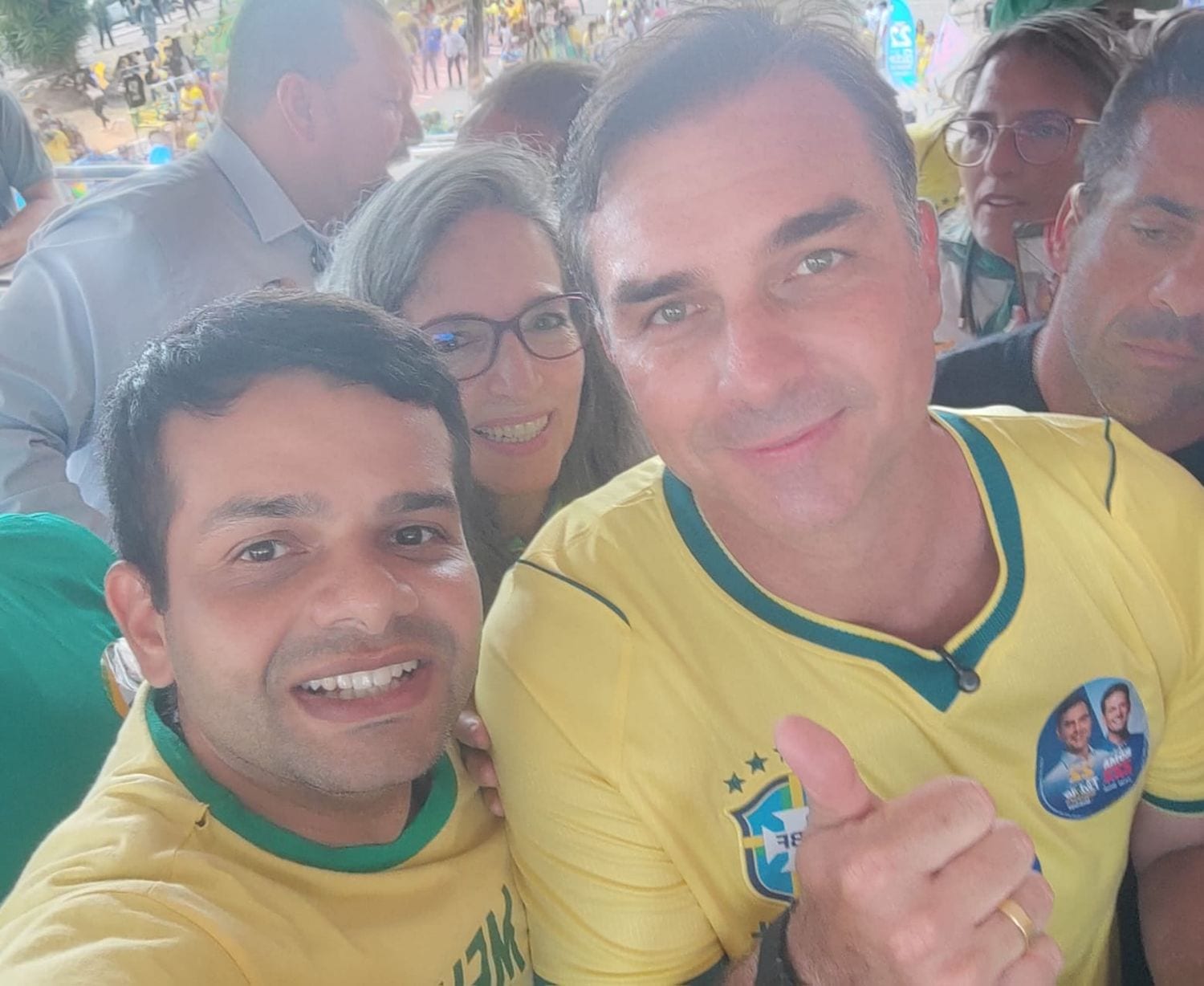 Flávio da Direita participa de carreata com Flávio Bolsonaro na BA