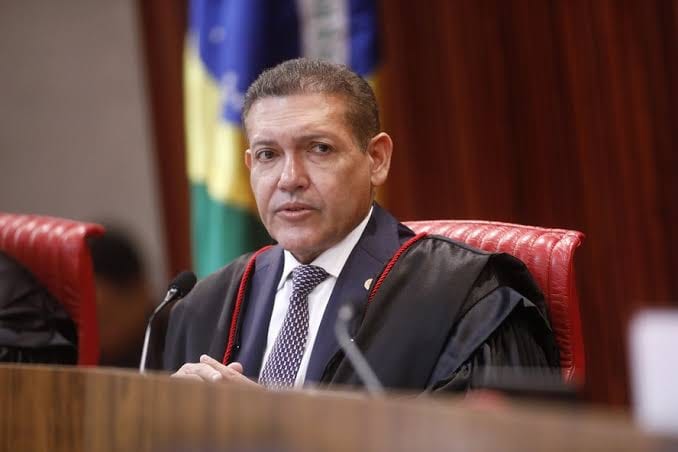 TSE exibe pronunciamento às 20h30 e acelera logística para o domingo (4)