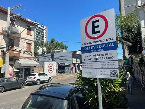 Comerciantes e entidades retomam debate sobre estacionamento rotativo em Novo Hamburgo