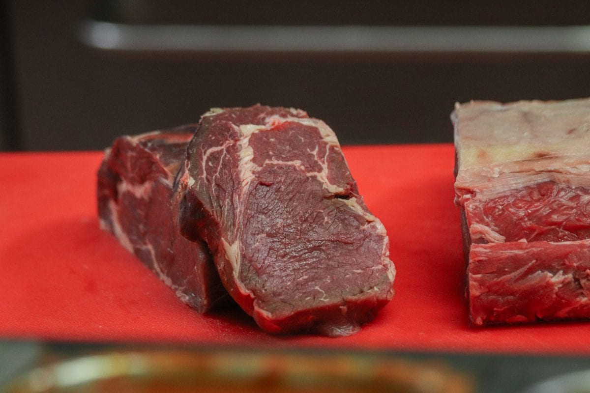 Carne por R$ 22,22: supermercado de Novo Hamburgo é alvo de ação da polícia por suposto crime eleitoral
