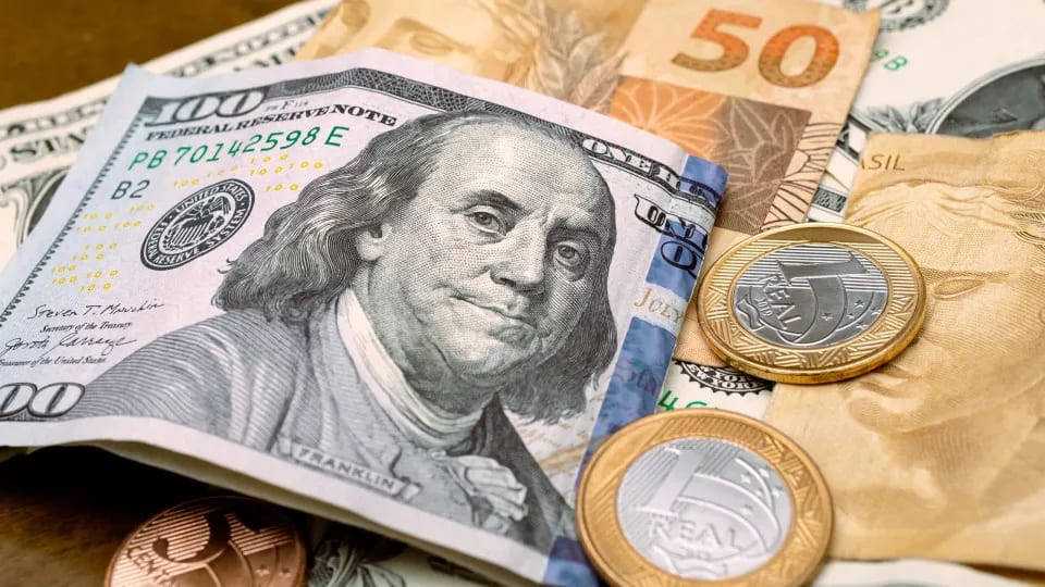 Dólar atinge maior valor desde outubro e Bolsa sofre queda com incertezas eleitorais