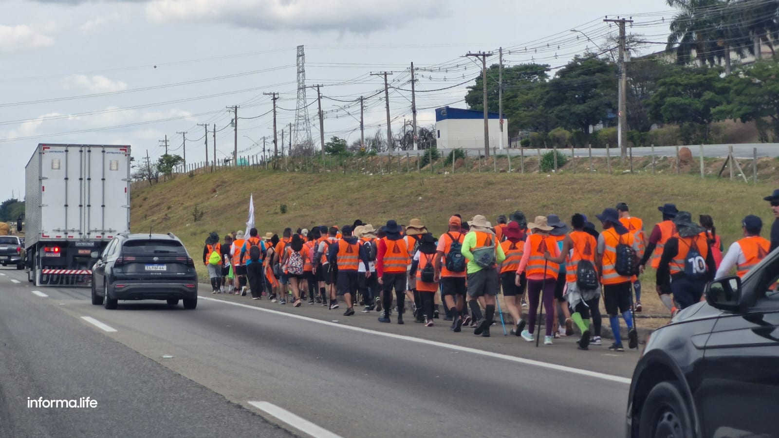 Alckmin promete caminho de 134 km para romeiros entre Arujá e Aparecida