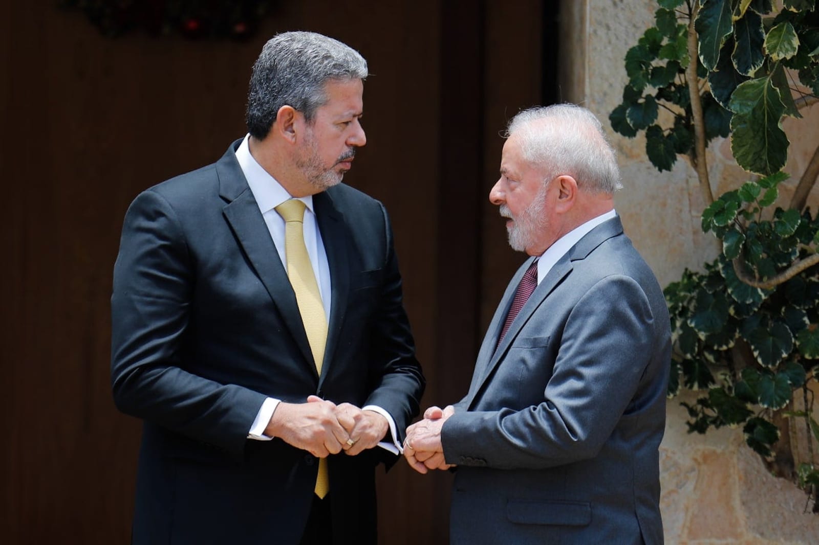 Lula diz que cedeu a Lira e aceitou taxa das blusinhas “a contragosto”