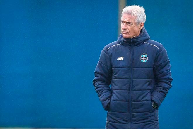 De olho no clássico: Grêmio entre a vitória “culposa” e a motivação