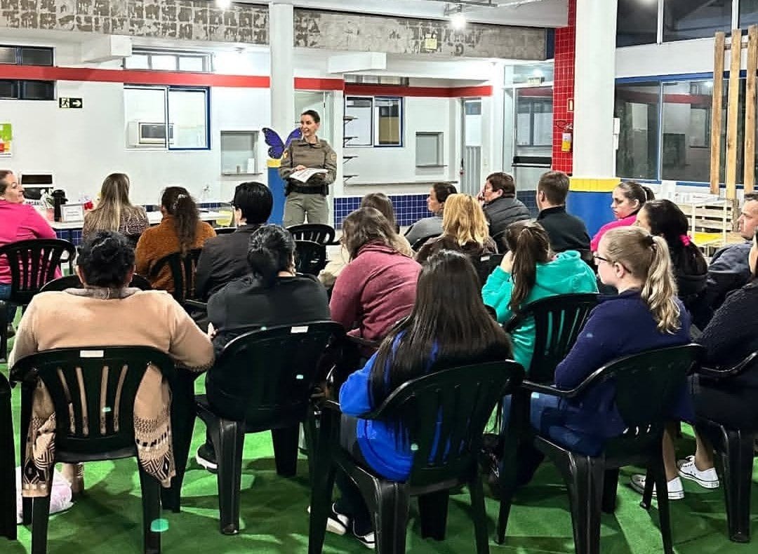 Brigada Militar promove palestra sobre violência contra a mulher na EMEI Nossa Senhora Aparecida